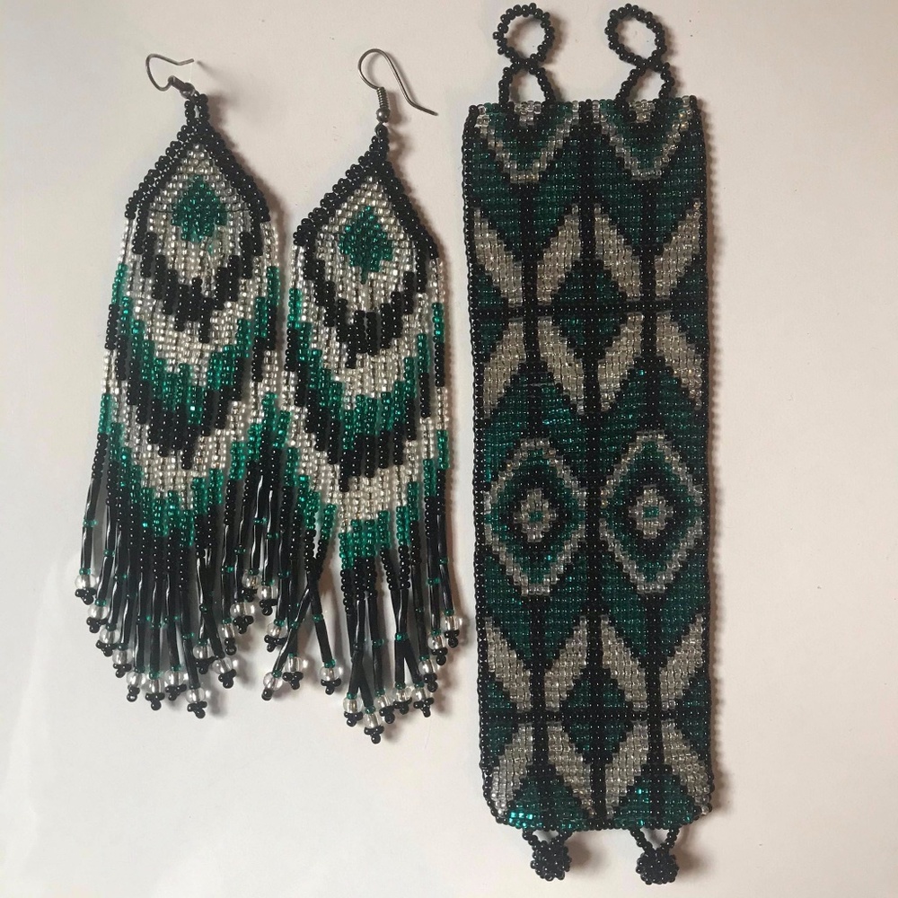 Beaded Earring and Bracelet Set